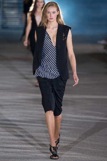 Sanne Vloet shows Paris S/S 2015 Anthony Vaccarello