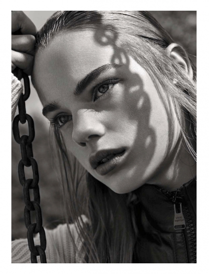Estella Boersma for Vogue Italy August 2015 photographer Karim Sadli, Stylist Joe McKenna, Make-up Christelle Cocquet, Hair Anthony Turner 