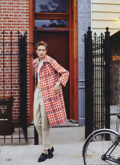 Sanne Vloet for Elle Dutch September 2015 photographer Carmen Kemmink, stylist Esther Coppoolse 