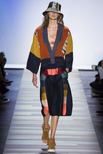 Sanne Vloet shows New York Spring Summer 2016 BCBG