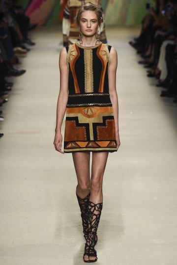 Sanne Vloet shows Milan Spring Summer 2016 Alberta Ferretti