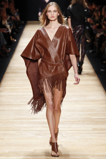 Sanne Vloet shows Paris Spring Summer 2016 Barbara Bui