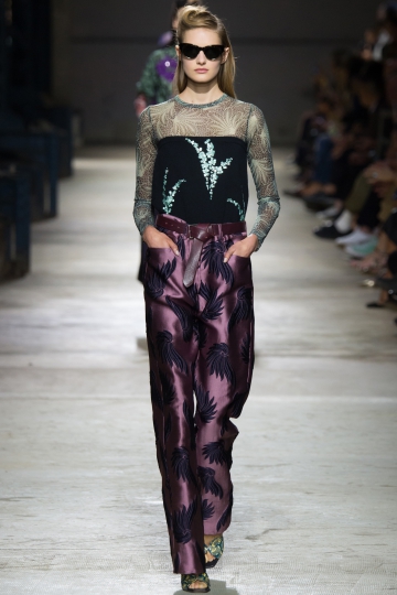 Sanne Vloet shows Paris Spring Summer 2016 Dries van Noten