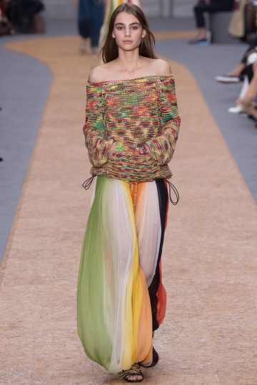 Romy Schönberger shows Paris Spring Summer 2016 Chloe