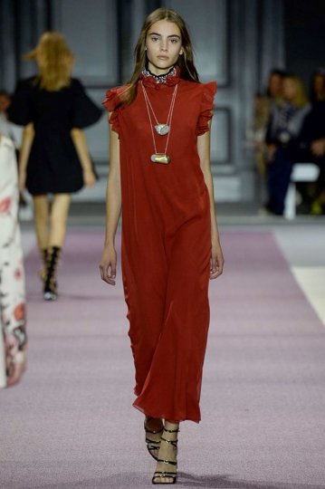 Romy Schönberger shows Paris Spring Summer 2016 Giambattista Vali