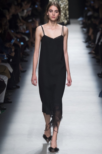 Romy Schönberger shows Paris Spring Summer 2016 Rochas