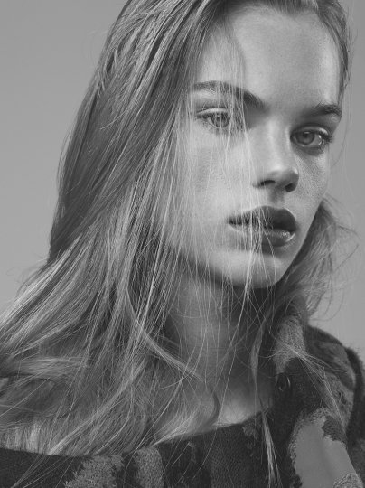 Estella Boersma for Vogue Italy October 2015, Photograpers Mert Alas & Marcus  Piggott 