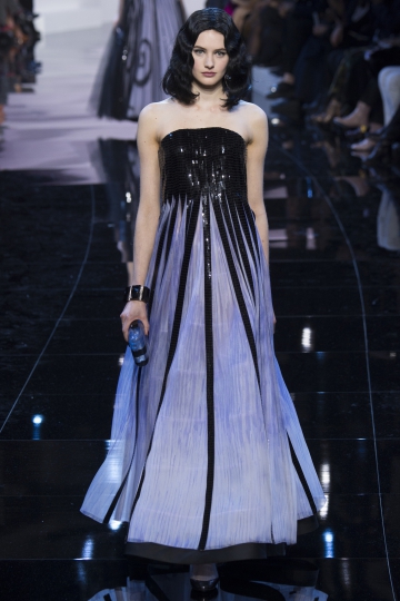 Sanne Vloet shows Couture Spring 2016 Armani Prive