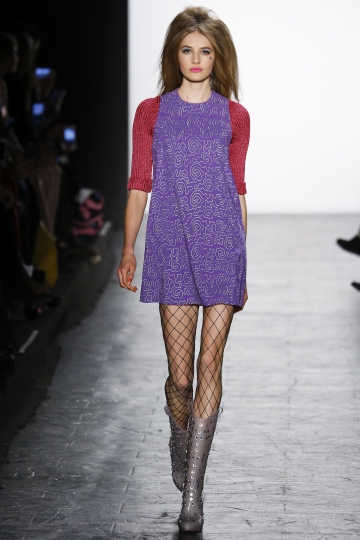 Sanne Vloet shows NY Fall 2016 Jeremey Scott