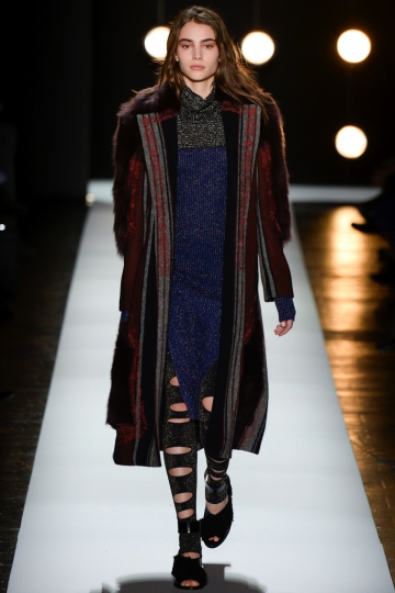 Romy Schönberger shows NY Fall 2016 BCBG