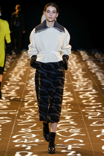 Romy Schönberger shows NY Fall 2016 Edun