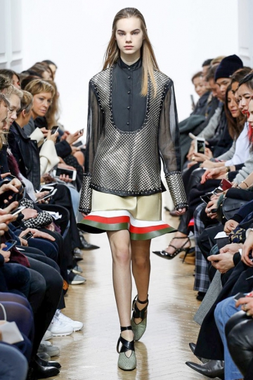 Estella Boersma shows London Fall 2016 J.W. Anderson