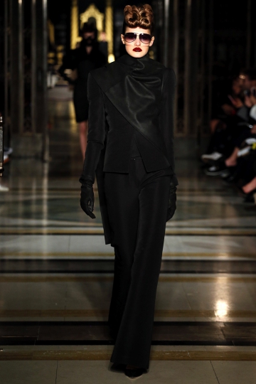 Sanne Vloet shows London Fall 2016 Gareth Puch