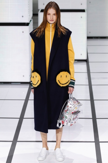 Sanne Vloet shows London Fall 2016 Anya Hindmarch 