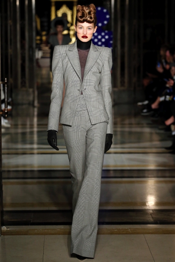 Sanne Vloet shows London Fall 2016 Gareth Puch