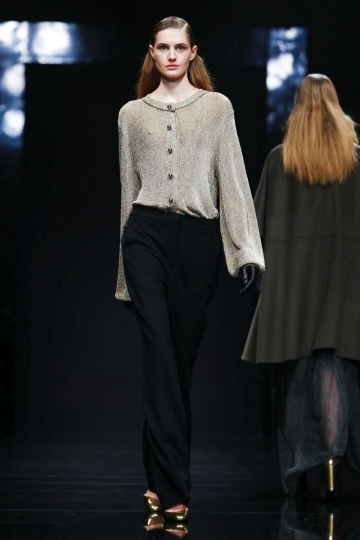 Sanne Vloet shows Milan Fall 2016 Antiprima