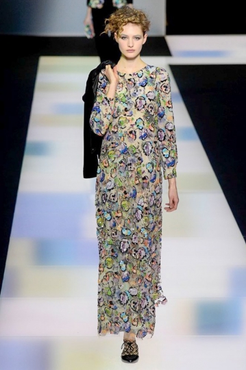 Sanne Vloet shows Milan Fall 2016 Giorgio Armani 