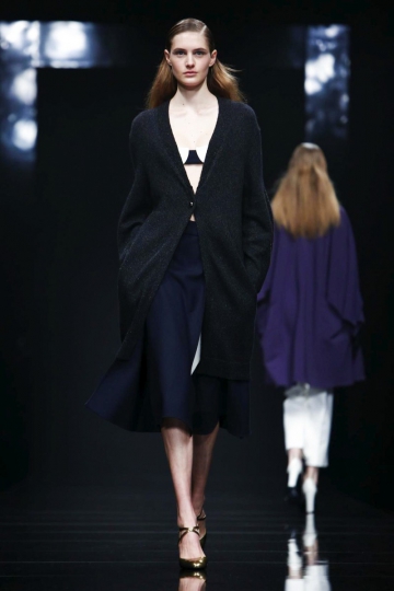 Sanne Vloet shows Milan Fall 2016 Antiprima