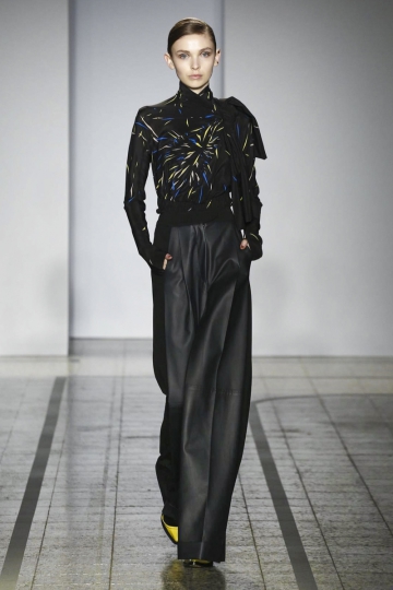 Jacobien van der Kleij shows Milan Fall 2016 Mila Schon