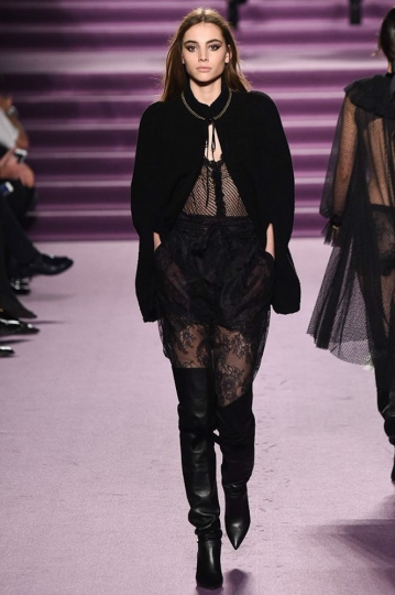 Romy Schönberger shows Milan Fall 2016 Philopsophy