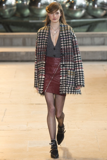 Sanne Vloet shows Parijs Fall 2016 Isabel Marant 
