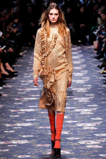 Sanne Vloet shows Parijs Fall 2016 Rochas
