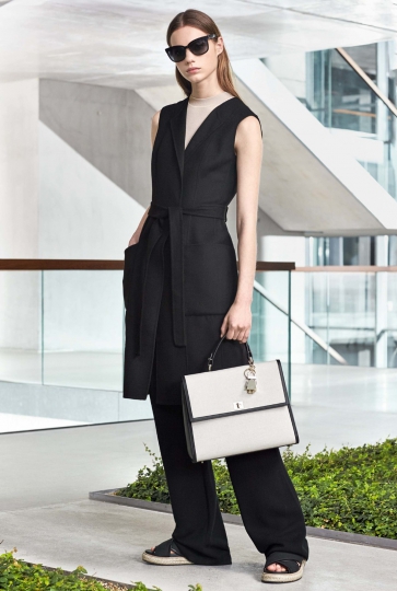 Estella Boersma for Boss Resort F/W 2016 Photographer Tobias Lundqvist 