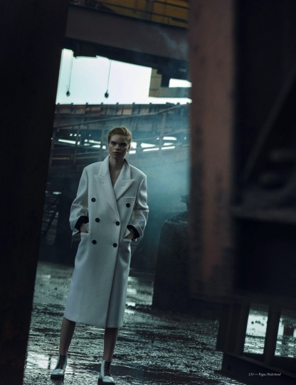 Elisa Hupkes first major story for Dutch Vogue October 2016, photographer Peter Lindbergh, stylist Julia von Boehm, hair Odile Gilbert and make-up Aude Gill 