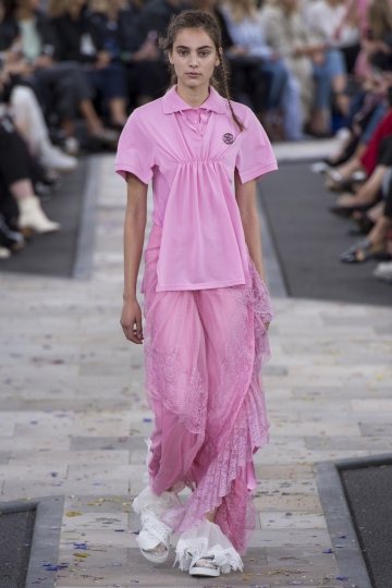 Romy Schönberger shows London Spring 2017 Preen