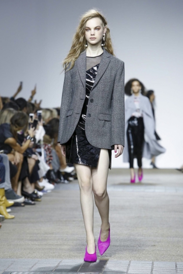 Estella Boersma shows London Spring 2017 Topshop