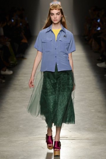 Estella Boersma shows Paris Spring 2017 Rochas