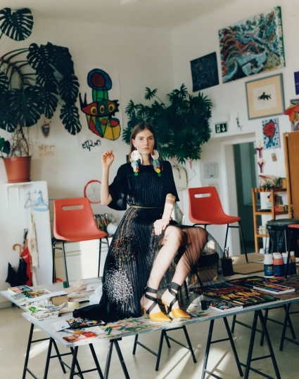 Lais van Niel for Christopher Kane Pre-Fall 2017 