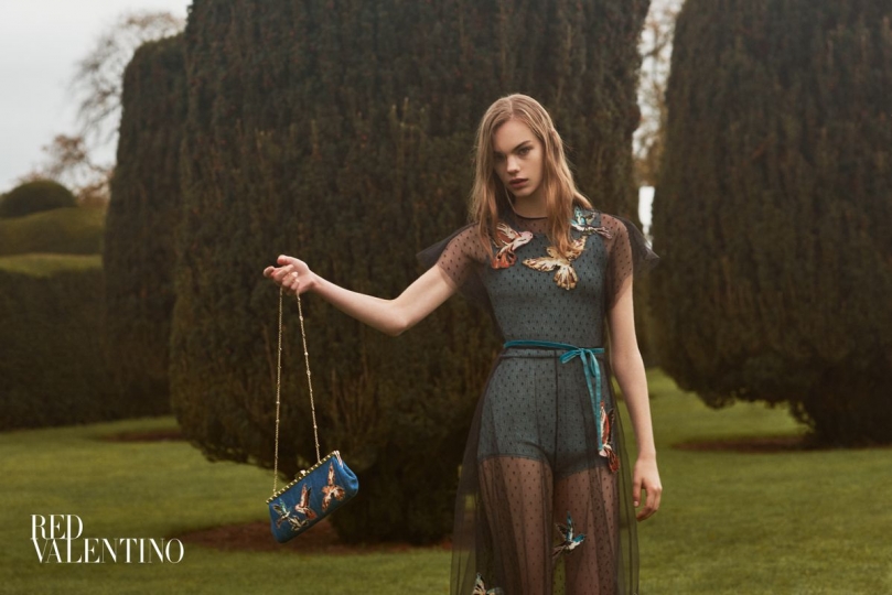 Estella Boersma for Valentino Red Pre-Spring summer collection Valentin Red, photographer Sarah Blais 
