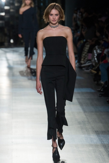 Sanne Vloet for shows Fall/Winter NY 2017 Cushnie Et Ochs