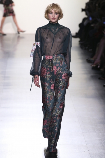 Sanne Vloet for shows Fall/Winter NY 2017 Tadashi Shoji 