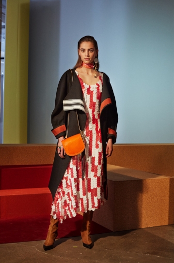 Romy Schönberger for shows Fall/Winter NY 2017 Diane Von Furstenberg 