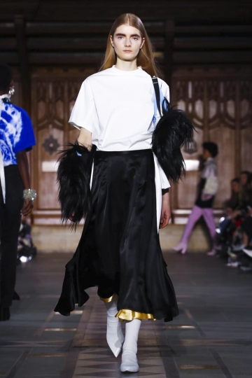 Veerle Verboom shows  FW 2017 Londen Toga