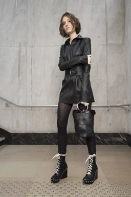 Laïs van Niel Shows Paris FW 2017 Delphine Delafon 