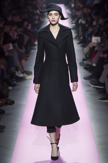 Romy Schönberger shows Paris FW 2017 Jacquemus