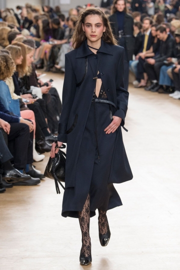 Romy Schönberger shows Paris FW 2017 Nina Ricci 