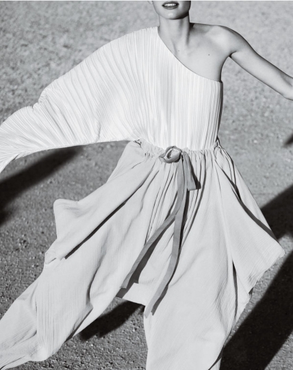 Romy Schönberger for Spanish Vogue March 2017, photographer Daniel Riera, stylist Marina Gallo, hair Peinado Saxon, make=up Karin Westerlund 