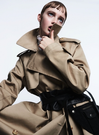 Roos van Eendenburg for Offblackmagazine, photographer Tim Verhallen, styling Alex van der Steen, Hair Magdalena Loza, Make-up Anita Jolles. 