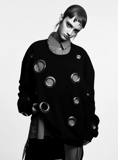 Roos van Eendenburg for Offblackmagazine, photographer Tim Verhallen, styling Alex van der Steen, Hair Magdalena Loza, Make-up Anita Jolles. 