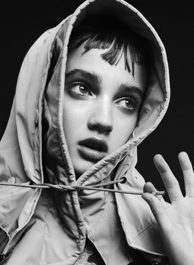 Roos van Eendenburg for Offblackmagazine, photographer Tim Verhallen, styling Alex van der Steen, Hair Magdalena Loza, Make-up Anita Jolles. 