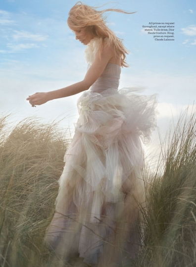 Annemara Post for Town & Country June 2017, photographer Richard Phibbs, stylist Martha Ward 