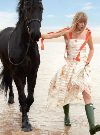 Annemara Post for Town & Country June 2017, photographer Richard Phibbs, stylist Martha Ward 