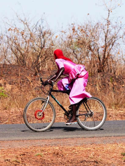 Romy Schönberger for Dutch Elle July 2017, photographer Jeroen W. Mantel, stylist Thomas Vermeer, hair and make-up Ellen Romeijn 