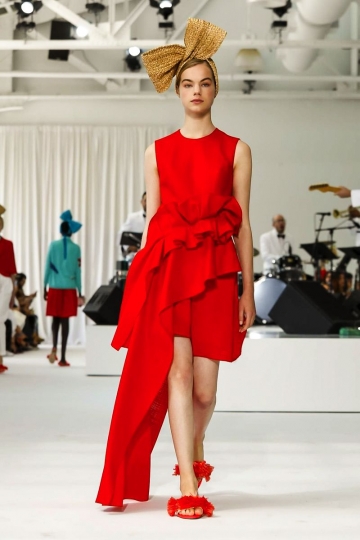 Estella Boers shows in NY SS 2018 Delpozo