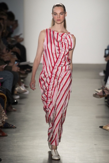 Estella Boers shows in NY SS 2018 Zero +  Maria Cornejo