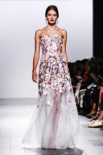 Sanne Vloet shows New York SS 2018 Badgley Mischka